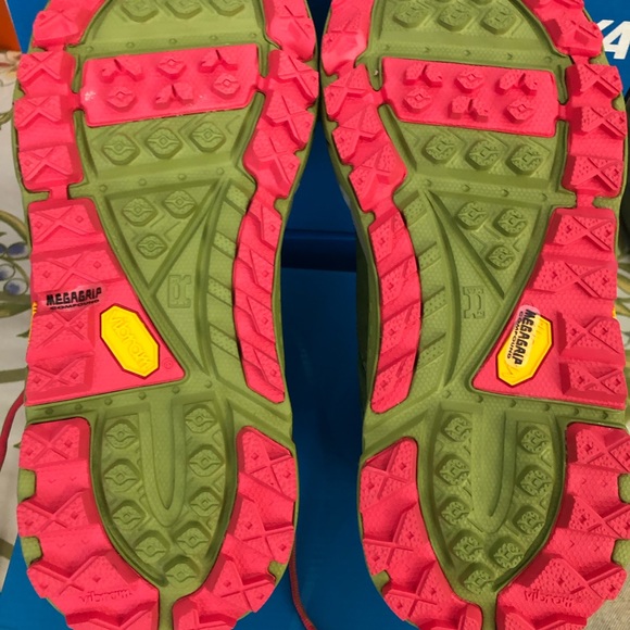 NWT HOKA W TOR Ultra High WP Fog Green 7 - Picture 5 of 6